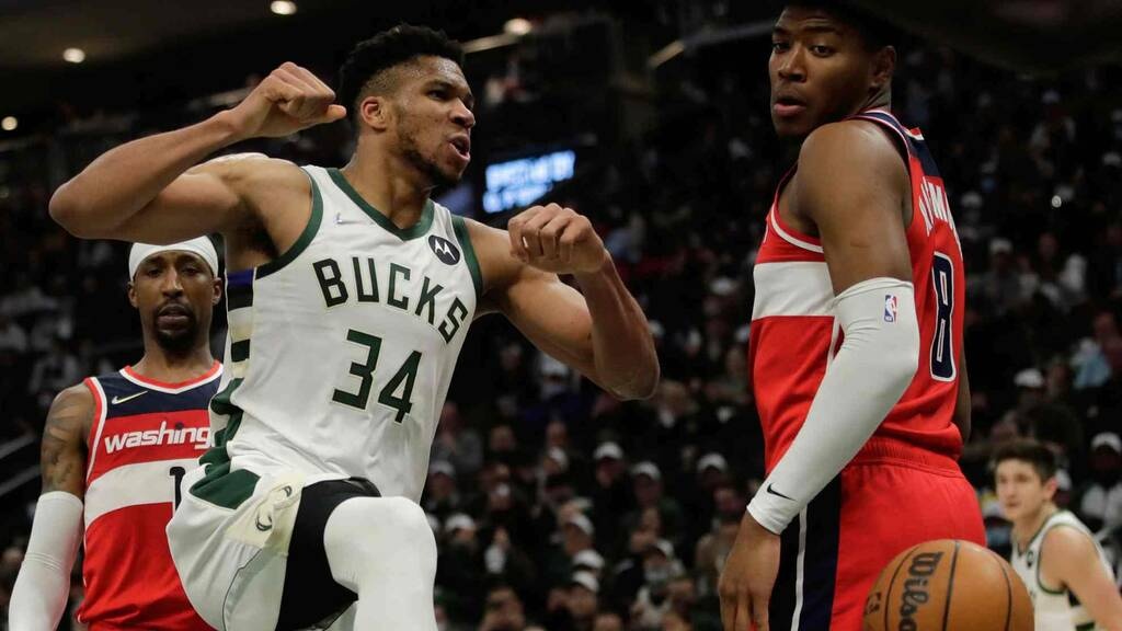 NBA: Επιστροφή στις νίκες για Μπακς με... τριπλό Γιάννη