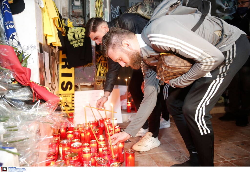 Δολοφονία Άλκη: Όρκος νίκης από Άρη - Στον τόπο του εγκλήματος πριν την ΑΕΚ οι παίκτες