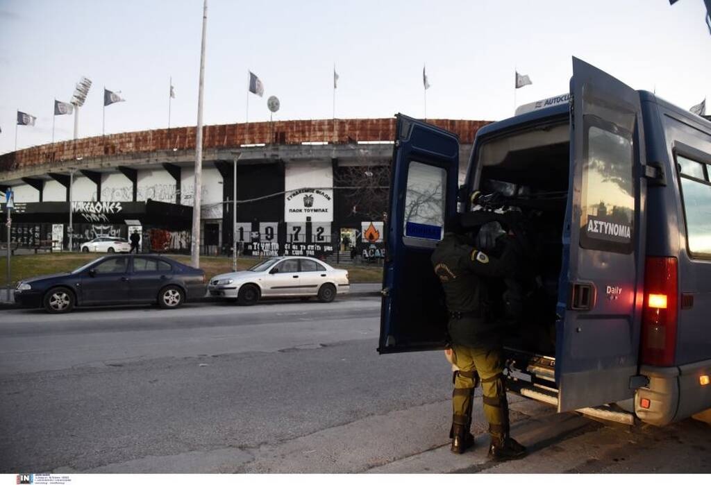 Εικόνες αρχείου από εφόδους της αστυνομίας σε συνδέσμους στη Θεσσαλονίκη