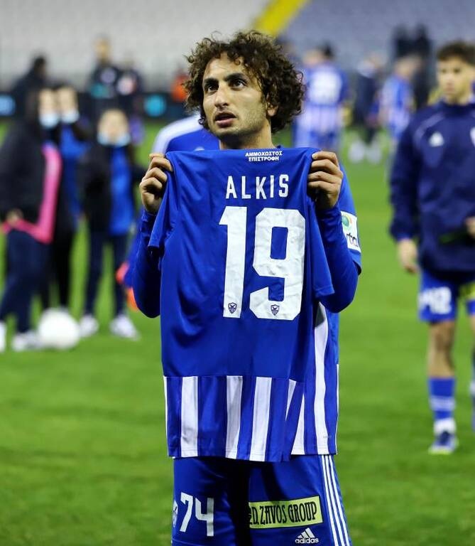 Συγκλόνισε ο Ουάρντα στην Ανόρθωση: Σήκωσε φανέλα για τον Άλκη (photos)