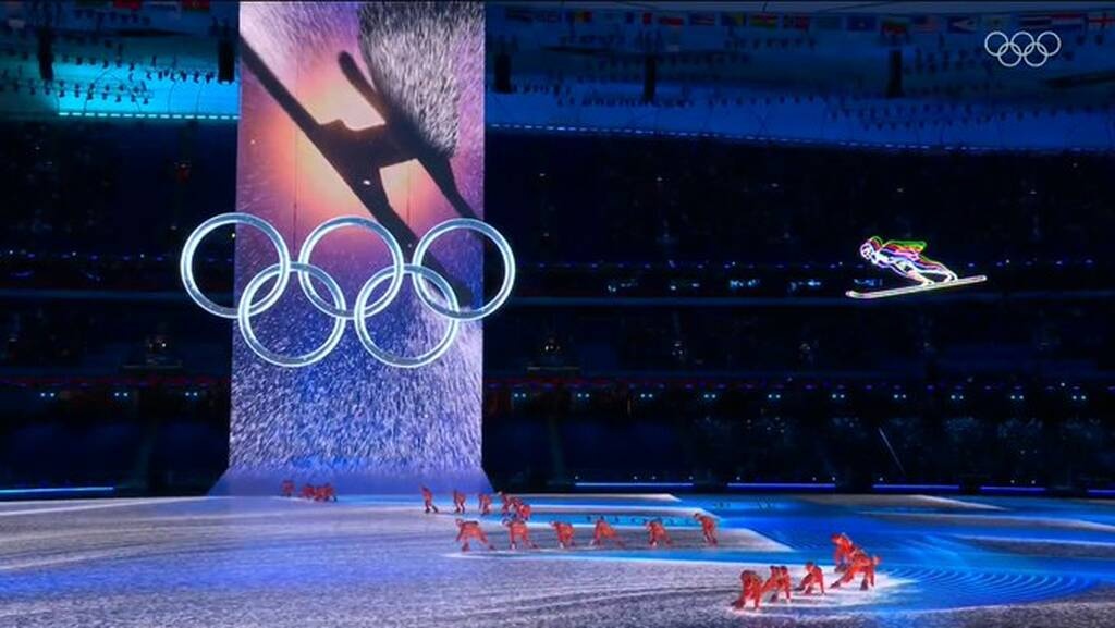 Χειμερινοί Ολυμπιακοί Αγώνες: «Άναψε» η Φλόγα και η... δράση στο χιόνι ξεκίνησε (photos+videos)