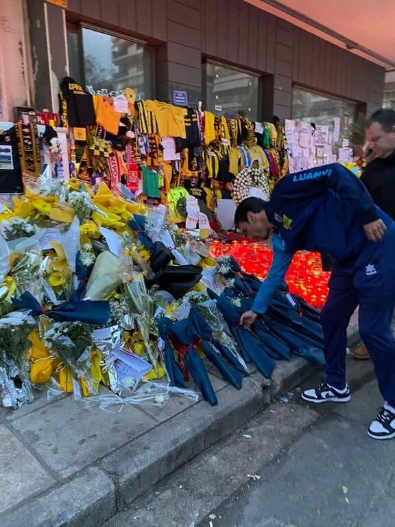 Άρης-Βόλος: Στο σημείο της δολοφονίας του Άλκη η αποστολή των Βολιωτών (photos)