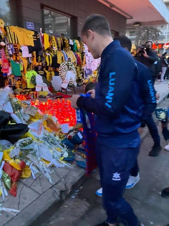 Άρης-Βόλος: Στο σημείο της δολοφονίας του Άλκη η αποστολή των Βολιωτών (photos)