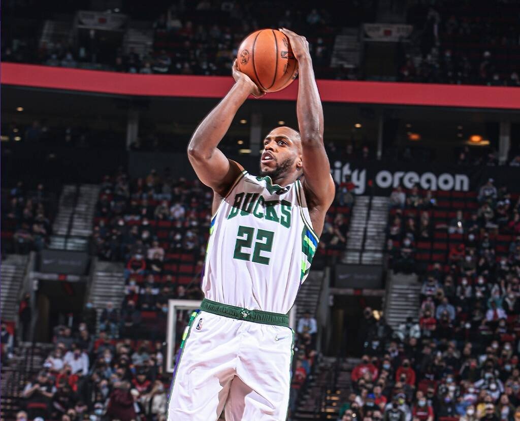 NBA: Περίπατος στο Πόρτλαντ για Μπακς με απίστευτο Αντετοκούνμπο (photos+video)