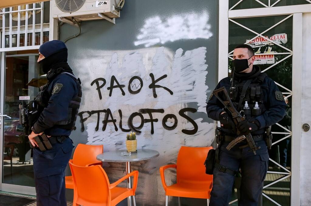 Δολοφονία Άλκη: «Λουκέτο» στο σύνδεσμο του ΠΑΟΚ στην Αθήνα (photos)