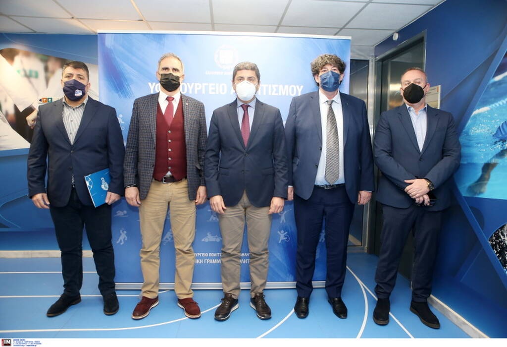 Αυγενάκης: Συνάντηση με τις επαγγελματικές Λίγκες - Στο τραπέζι οπαδική βία και χρηματοδότηση