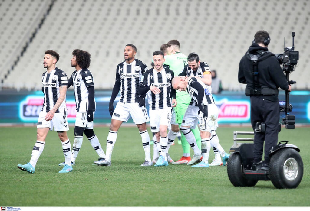 ΑΕΚ-ΠΑΟΚ: Επικοί πανηγυρισμοί - Ο Κούρτιτς εκτέλεσε και ο πάγκος εξερράγη! (video+photos)