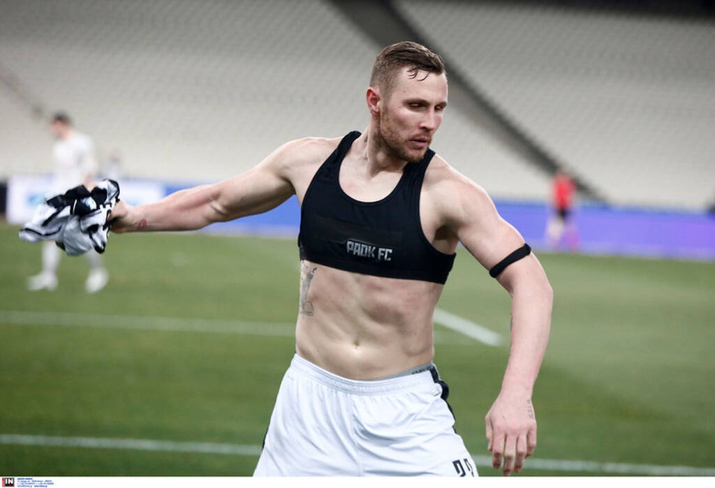 ΑΕΚ-ΠΑΟΚ: Επικοί πανηγυρισμοί - Ο Κούρτιτς εκτέλεσε και ο πάγκος εξερράγη! (video+photos)