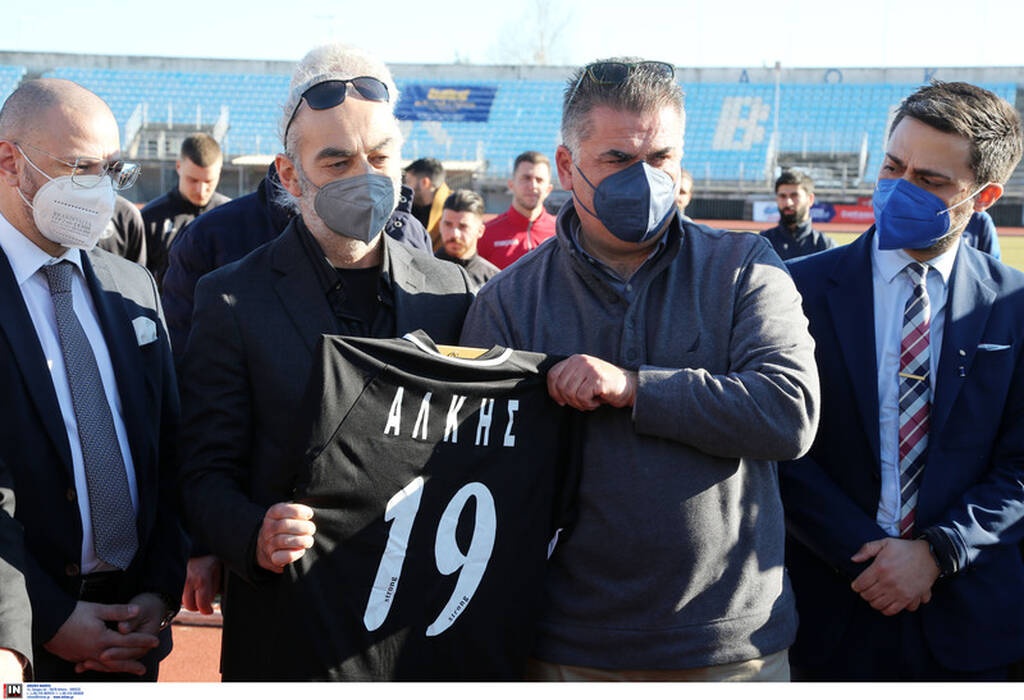 Δολοφονία Άλκη: Το μήνυμα του πατέρα του – «Φτάνουν οι εμφύλιοι, συλλυπητήρια στους δράστες» (vid)