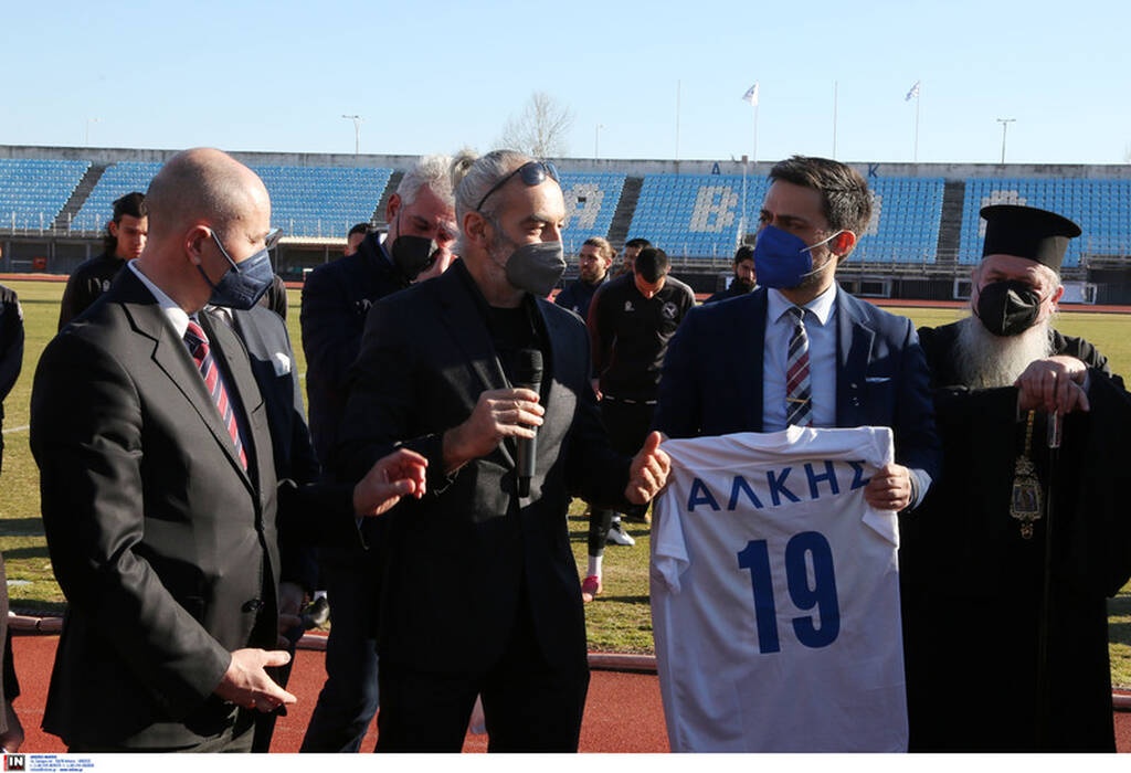 Δολοφονία Άλκη: Το μήνυμα του πατέρα του – «Φτάνουν οι εμφύλιοι, συλλυπητήρια στους δράστες» (vid)