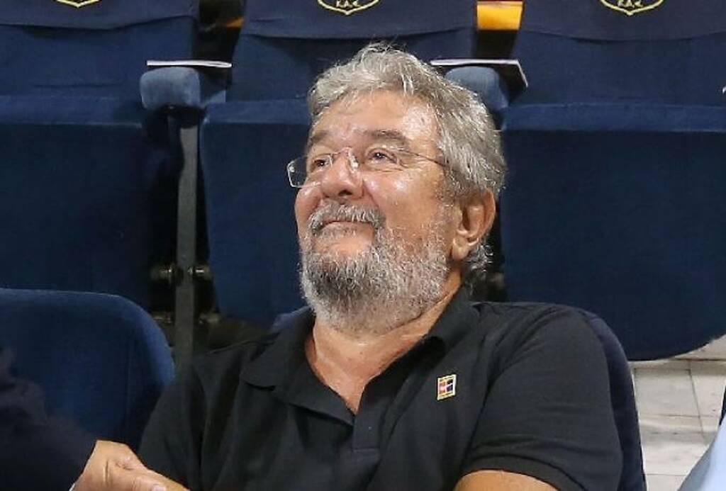 Μητρούδης