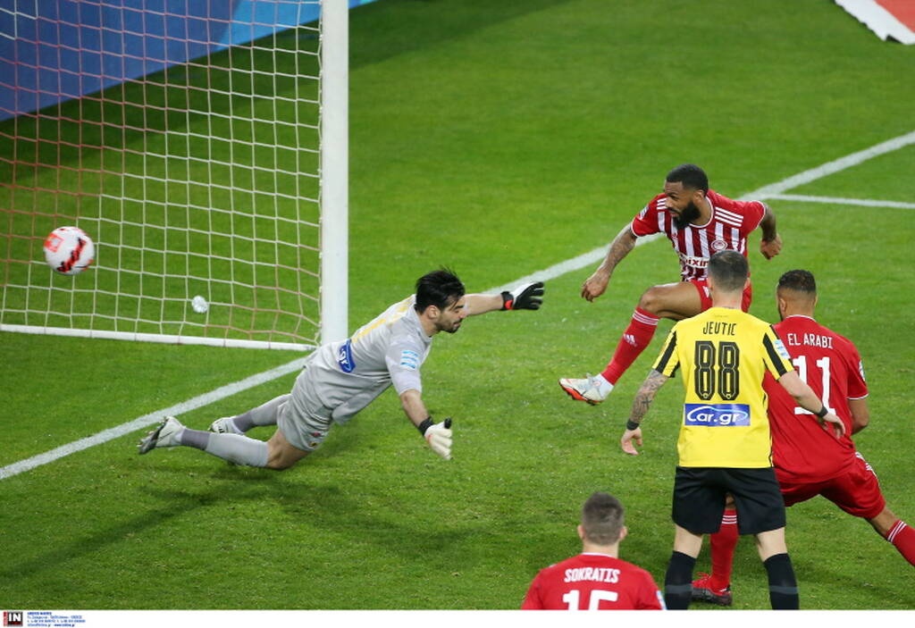 Ολυμπιακός-ΑΕΚ: Η φάση με το γκολ του Εμβιλά - Υποψία για χέρι του Μανωλά (video)