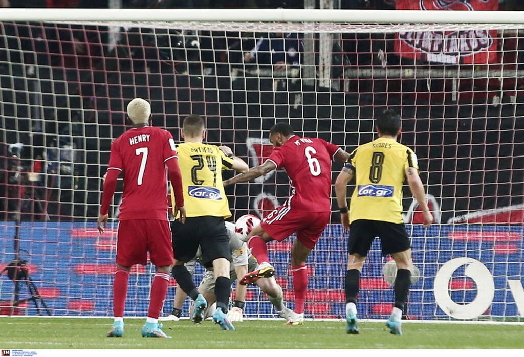 Ολυμπιακός-ΑΕΚ: Η φάση με το γκολ του Εμβιλά - Υποψία για χέρι του Μανωλά (video)