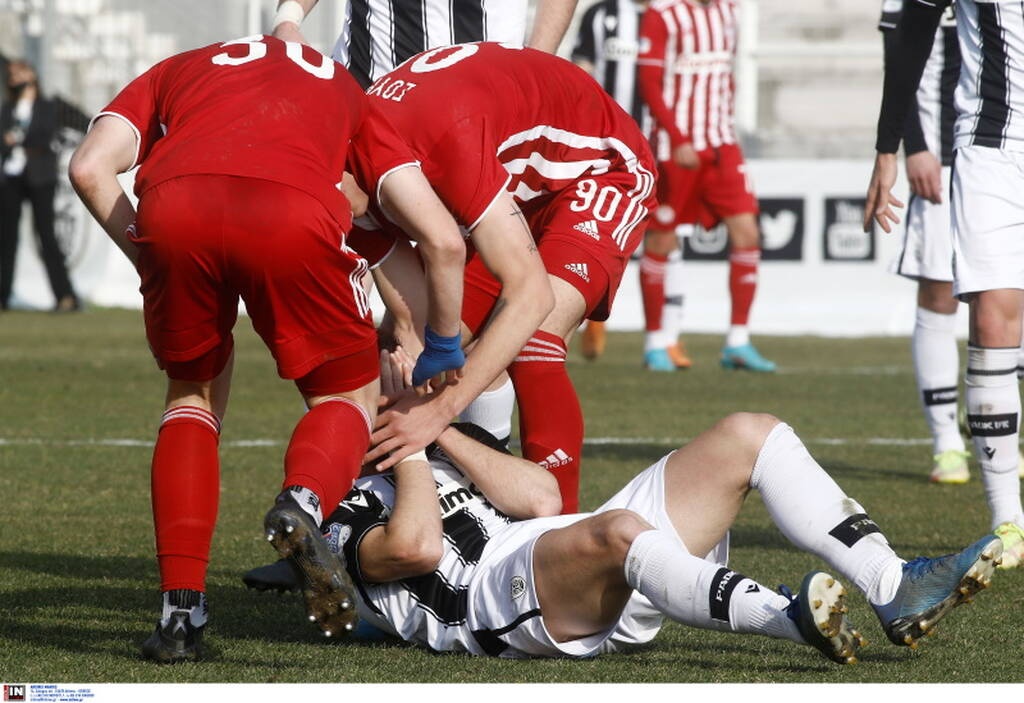 Super League 2: Ένταση στο ΠΑΟΚ Β-Ολυμπιακός Β - Χαμός με πάγκους και Ανατολάκη