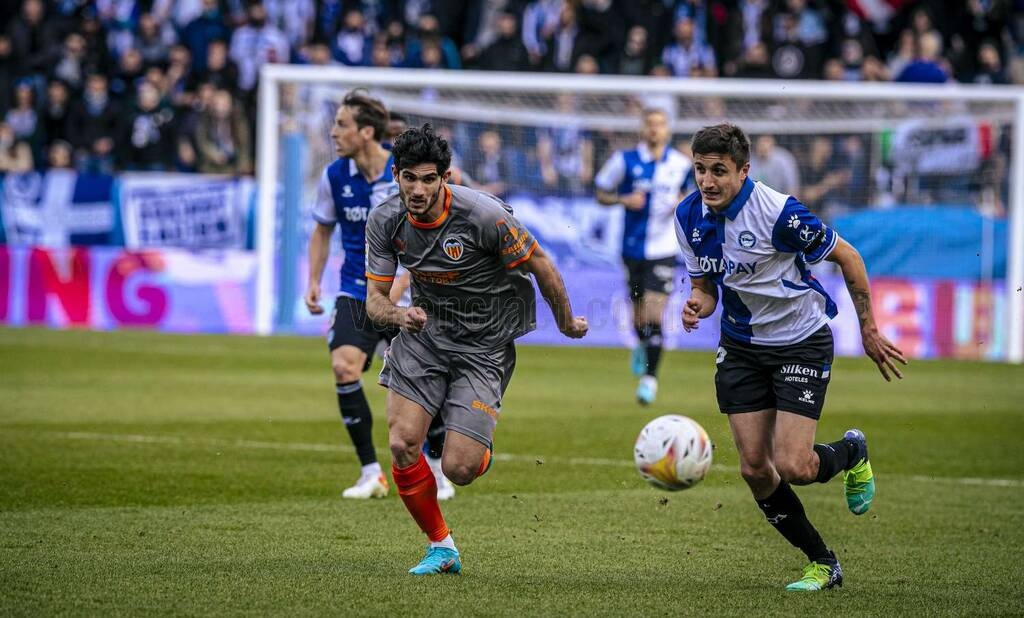 La Liga: «Ανάσα» για Αλαβές, απώλεια για Βαλένθια (Photos)