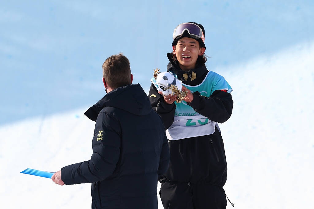 Χειμερινοί Ολυμπιακοί Αγώνες: Ολυμπιονίκης ο 17χρονος Σου Γιμίνγκ στο Big Air (photos+videos)