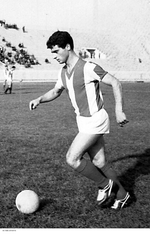 Ολυμπιακός: Θλίψη - Έφυγε από κορονοϊό ο Βασίλης Μποτίνος (photos+video)