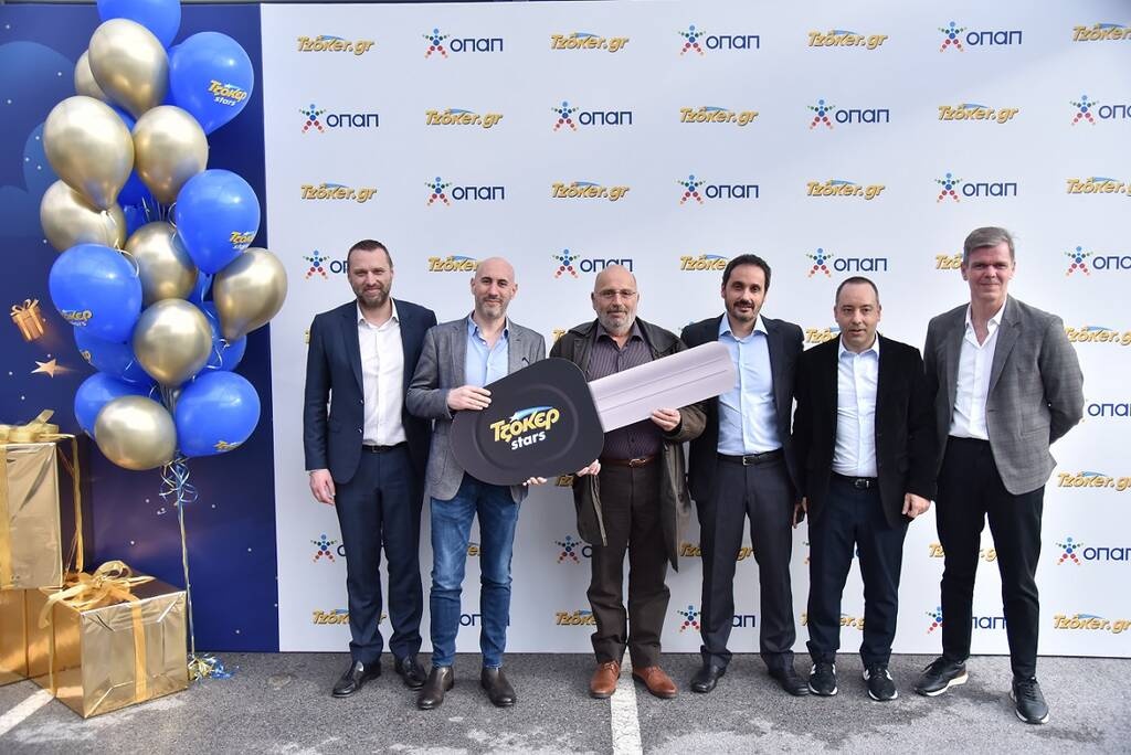 Γιάννης Ρόκκας, Chief Marketing Officer του ΟΠΑΠ, James Curwen, Chief Online Officer του ΟΠΑΠ, Ιάκωβος Καπότσης, μεγάλος νικητής TZOKEΡ Stars, Γιάννης Πανόπουλος, Online Numerics, Operations & VIP Director του ΟΠΑΠ, Μανώλης Σταυρουλάκης, Public & Media