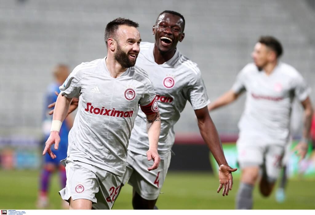 ΝΠΣ Βόλος-Ολυμπιακός 0-1: Εξασφάλισε πρωτιά με Βαλμπουενά (photos+videos)