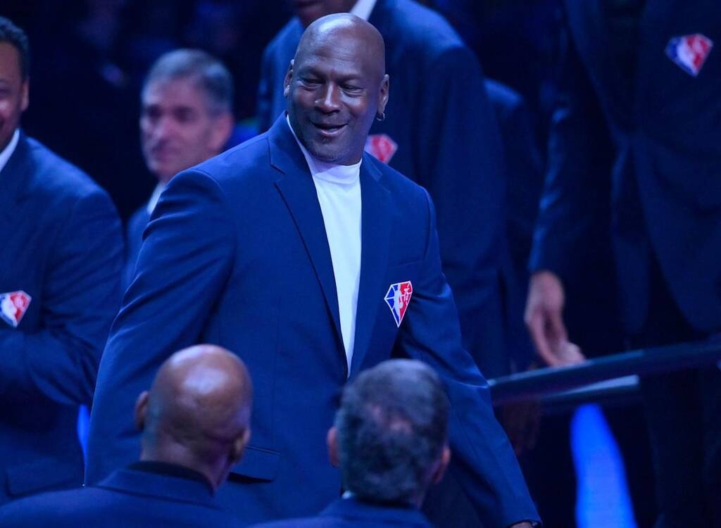 NBA: Στο Top-75 ο Γιάννης Αντετοκούνμπο και η χειραψία με τον Μάικλ Τζόρνταν (photos+video)