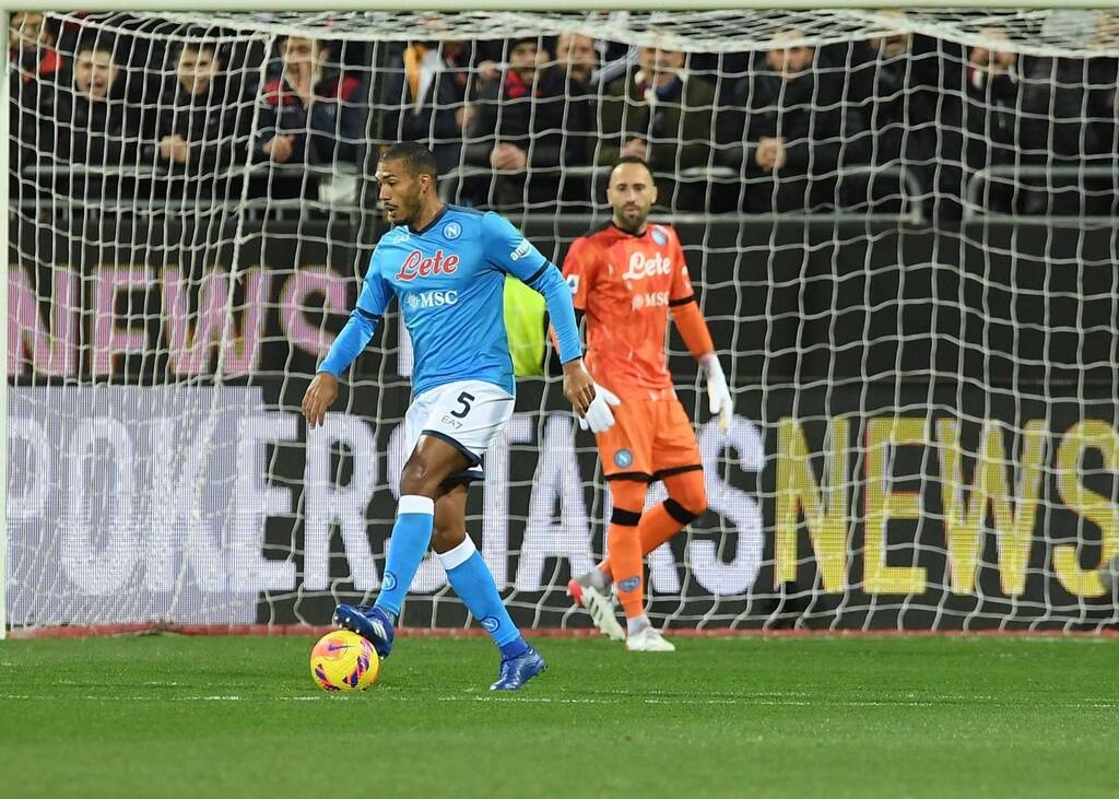 Serie A: Η Κάλιαρι φρέναρε τη Νάπολι κι έστειλε στην κορυφή τη Μίλαν (photos)