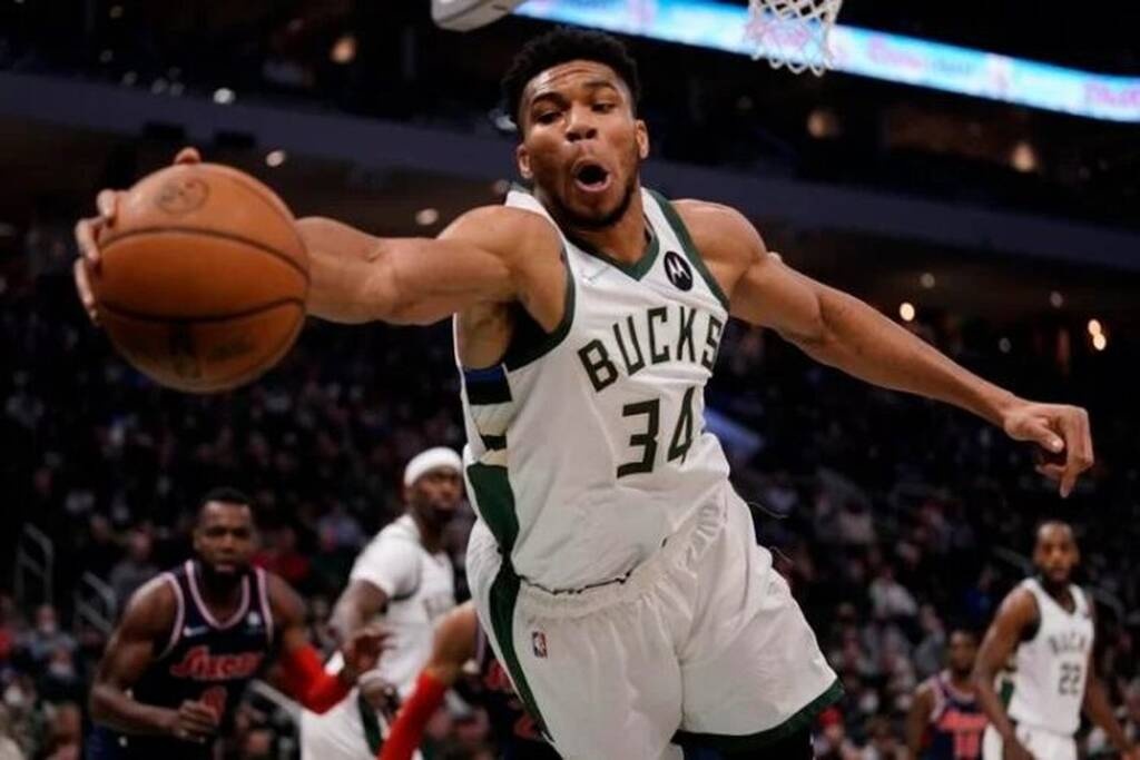 NBA: Στην 18η θέση όλων των εποχών ο Αντετοκούνμπο σύμφωνα με το ESPN
