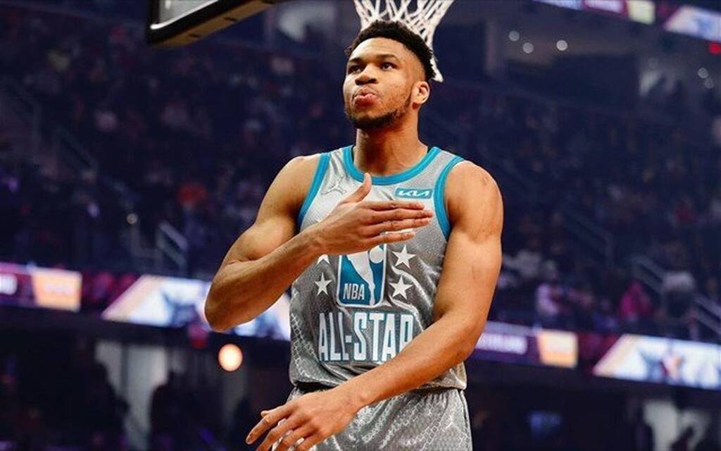 NBA: Στην 18η θέση όλων των εποχών ο Αντετοκούνμπο σύμφωνα με το ESPN