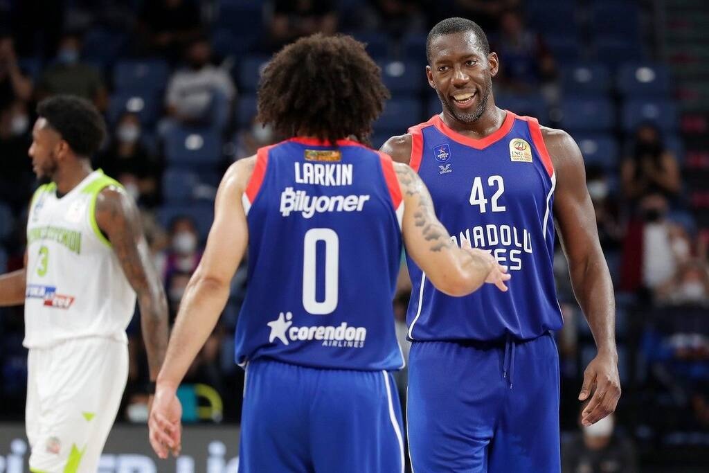 Αναντολού Εφές-Μακάμπι Τελ Αβίβ 109-77: Τη «διέλυσε» με τρίποντη «καταιγίδα» (photos)