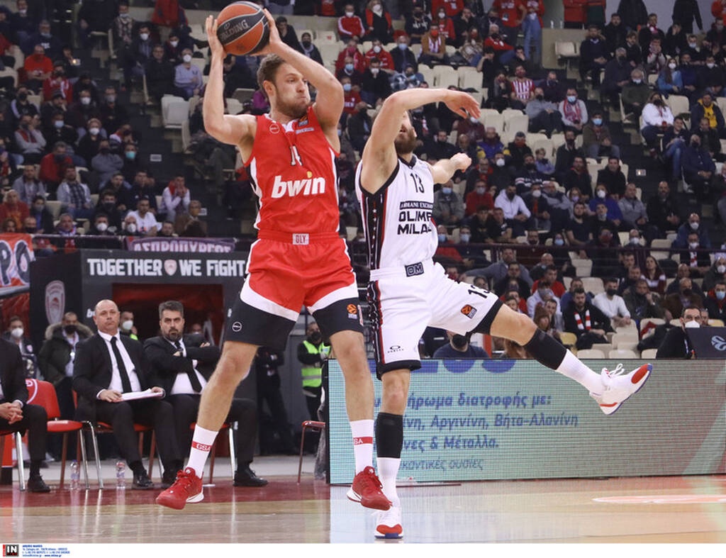 Ολυμπιακός-Αρμάνι Μιλάνο 67-58: Εκμεταλλεύτηκε «blackout» και «βολές» και πήρε το «ντέρμπι»