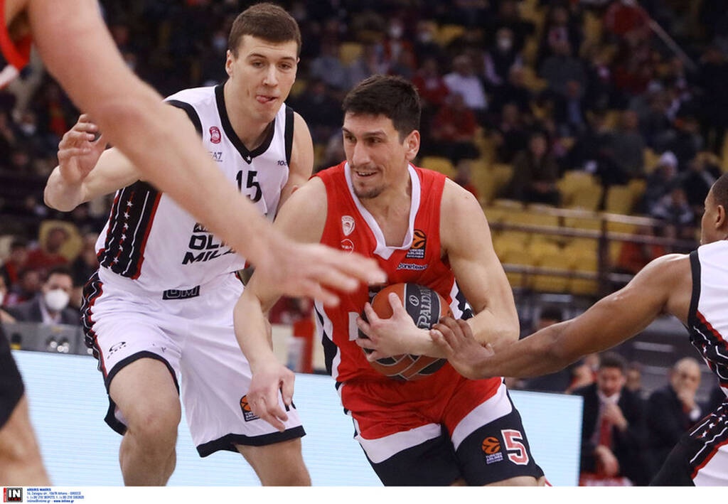 Ολυμπιακός-Αρμάνι Μιλάνο 67-58: Εκμεταλλεύτηκε «blackout» και «βολές» και πήρε το «ντέρμπι»