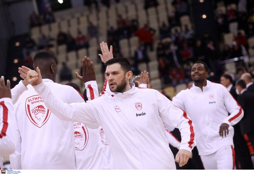 Ολυμπιακός-Αρμάνι Μιλάνο 67-58: Εκμεταλλεύτηκε «blackout» και «βολές» και πήρε το «ντέρμπι»