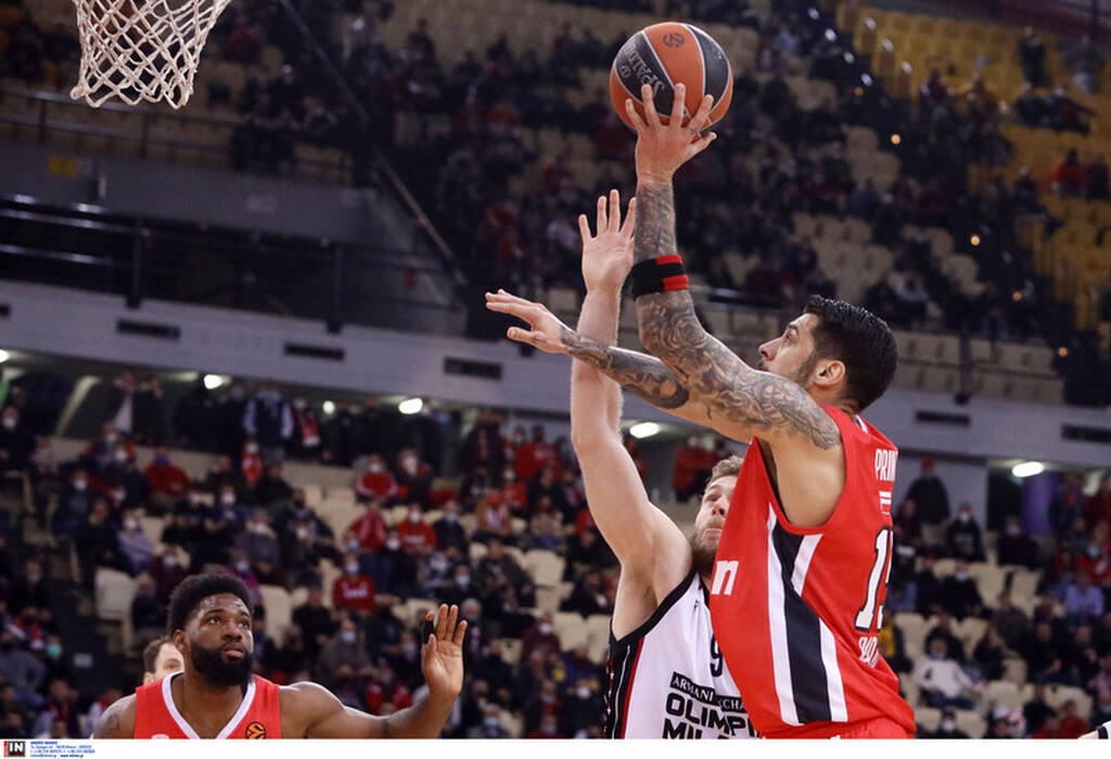 Ολυμπιακός-Αρμάνι Μιλάνο 67-58: Εκμεταλλεύτηκε «blackout» και «βολές» και πήρε το «ντέρμπι»