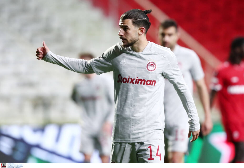 Ολυμπιακός: «Μαύρα σύννεφα» για Ανδρούτσο - Τον έστειλε στην Β' ομάδα ο Μαρτίνς