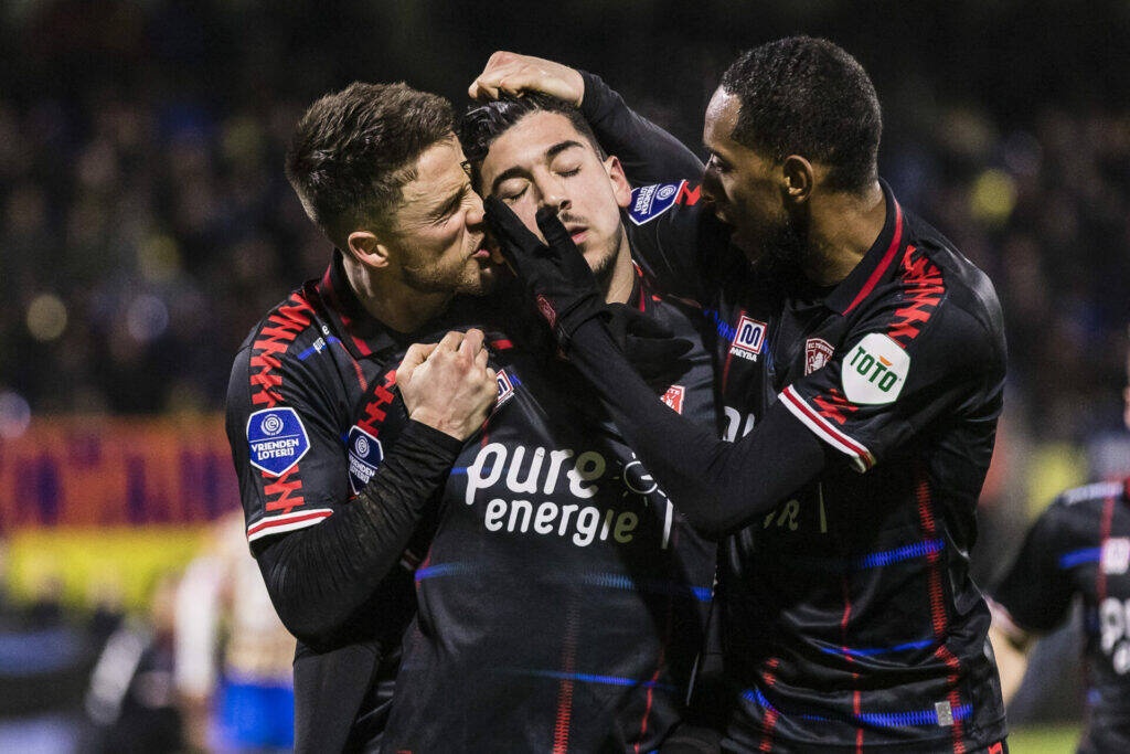 Eredivisie: Ο Λημνιός «ξέρανε» τη Βααλβάικ στο 90' (photos)