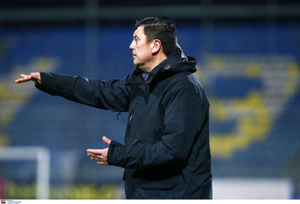 Αστέρας Τρίπολης-Άρης: Εκρηκτικός Μπούργος, μπήκε στο γήπεδο για οδηγίες! (photos)