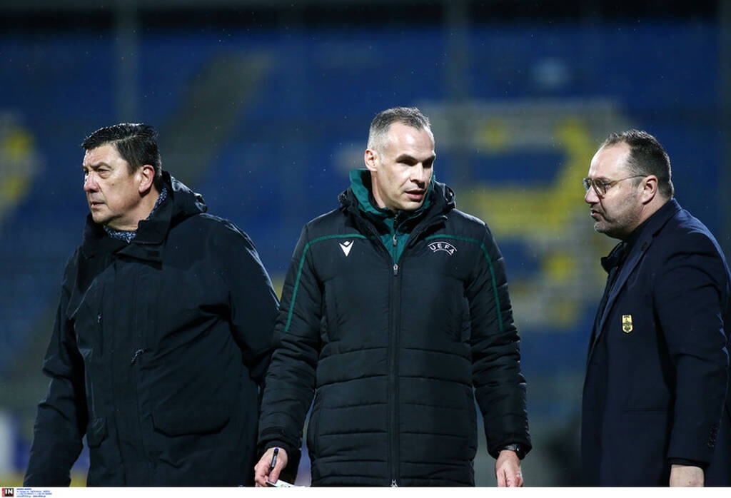 Αστέρας Τρίπολης-Άρης: Εκρηκτικός Μπούργος, μπήκε στο γήπεδο για οδηγίες! (photos)