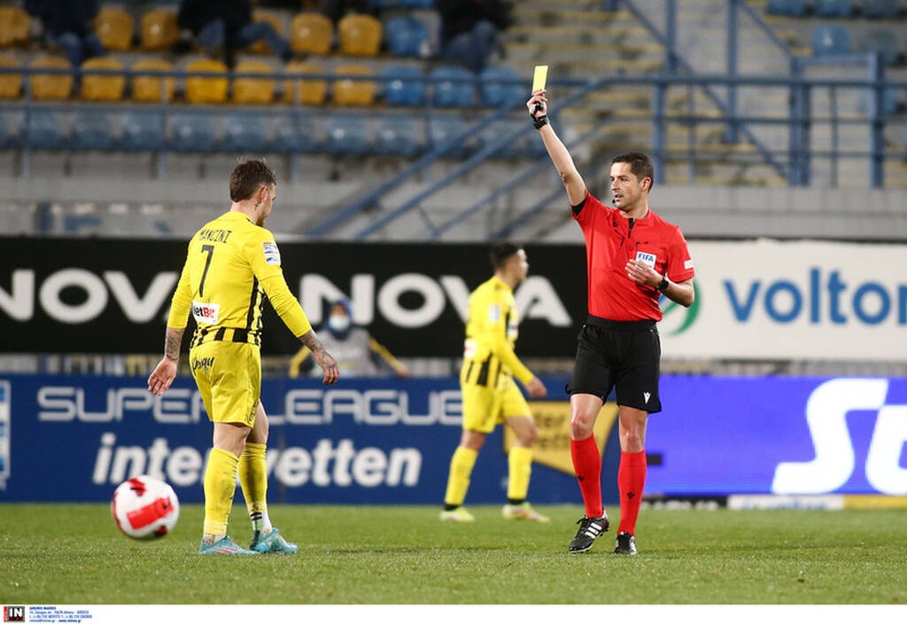 Αστέρας Τρίπολης-Άρης: Εκρηκτικός Μπούργος, μπήκε στο γήπεδο για οδηγίες! (photos)