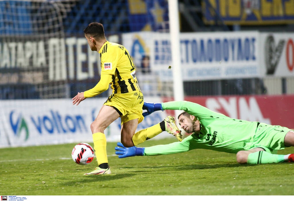 Αστέρας Τρίπολης-Άρης: Εκρηκτικός Μπούργος, μπήκε στο γήπεδο για οδηγίες! (photos)