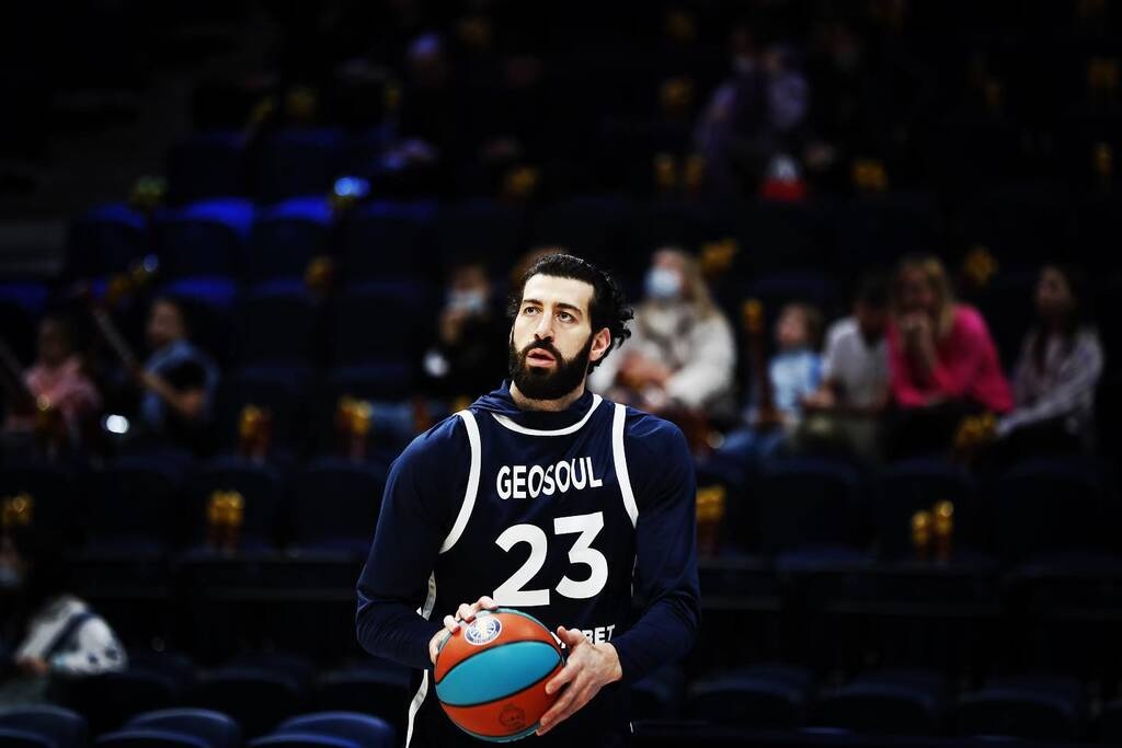 Πόλεμος στην Ουκρανία: Ο Σενγκέλια αποχωρεί από την ΤΣΣΚΑ Μόσχας μετά την εισβολή (photos)