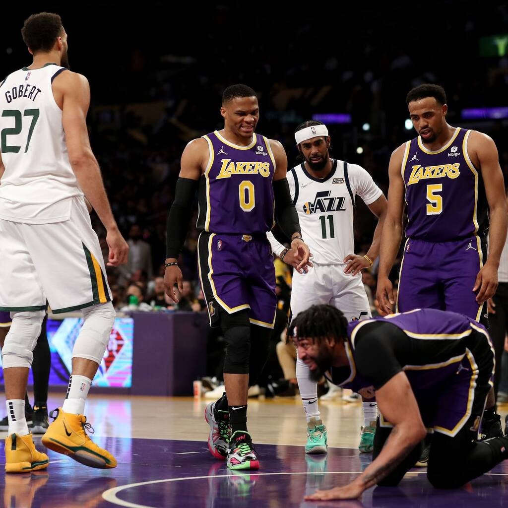 NBA: Πλήγμα με Ντέιβις στους Λέικερς (photos)