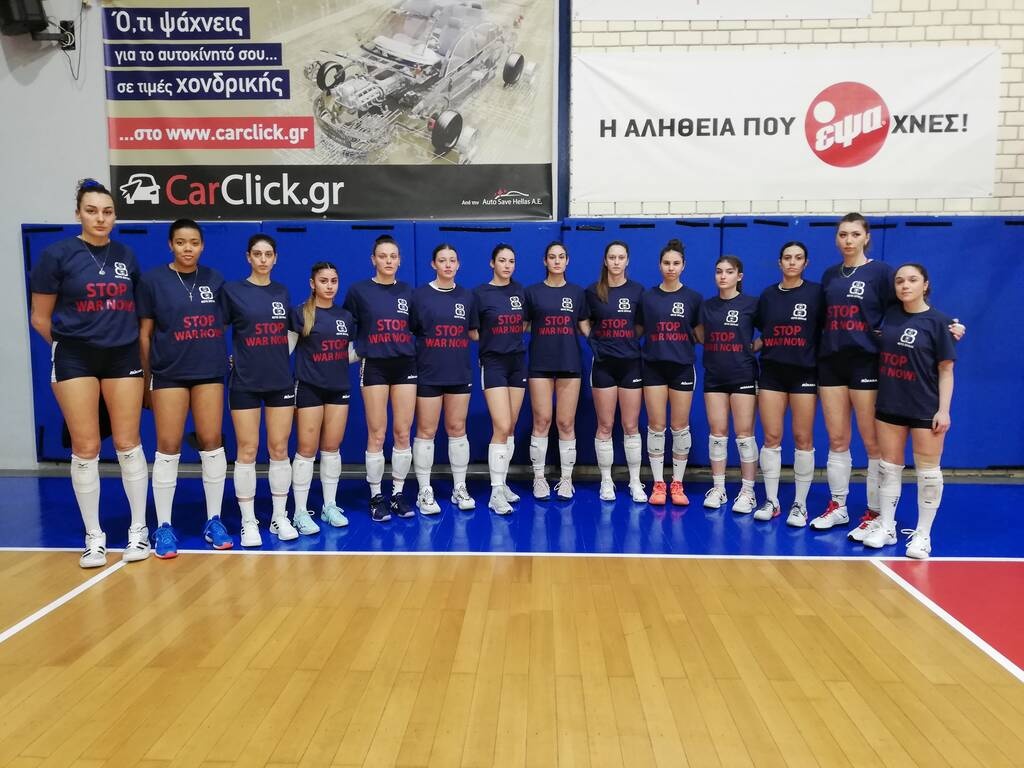 Πόλεμος στην Ουκρανία: Ισχυρό αντιπολεμικό μήνυμα στα γήπεδα της Volley League γυναικών (photos)