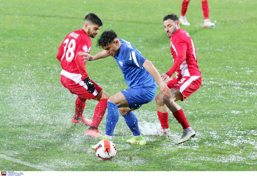 Super League 2: Άνετα ο Λεβαδειακός - Νίκες για ΑΕΛ, Τρίκαλα, διακοπή στην Ξάνθη