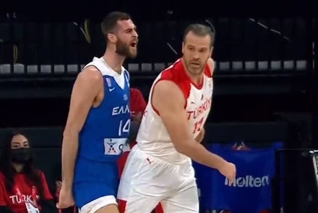 Τουρκία-Ελλάδα: «Οδοστρωτήρας» ο Παπαγιάννης στην Πόλη (video)