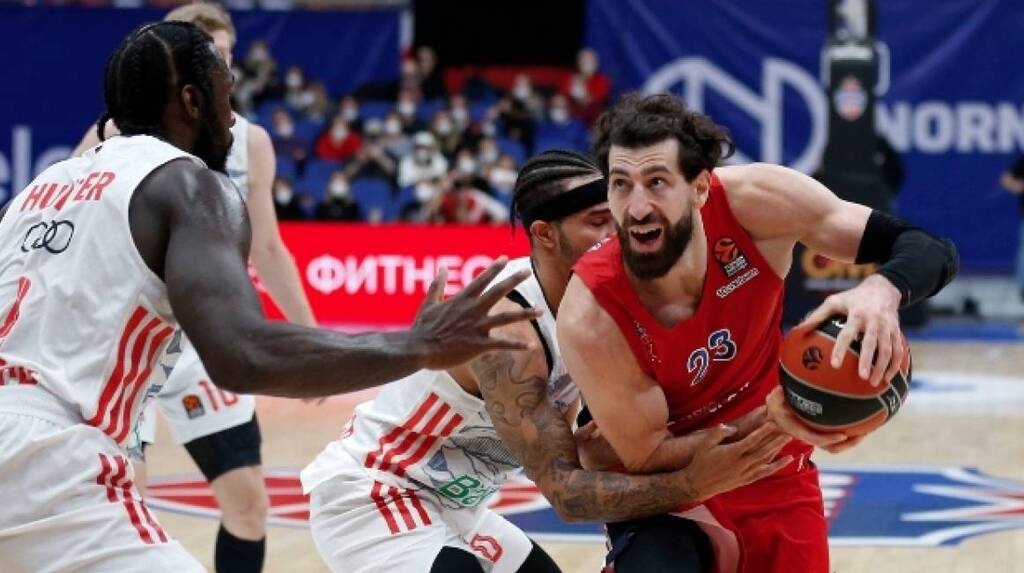 Πόλεμος στην Ουκρανία: Η απάντηση της ΤΣΣΚΑ Μόσχας στις αποχωρήσεις