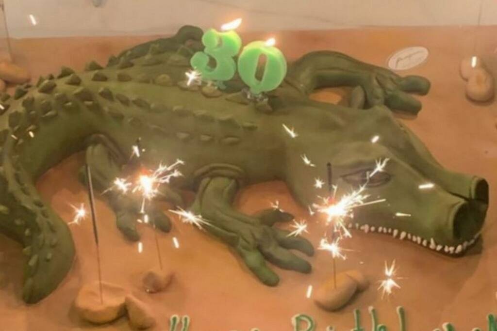 Ολυμπιακός: Tα γενέθλια και η τούρτα κροκόδειλος του Μουσταφά Φαλ (photos)