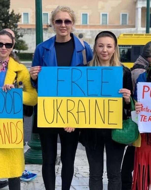 Πόλεμος Ουκρανία: Στο Σύνταγμα διαδήλωσε Πρωταθλήτρια του Παναθηναϊκού από τη Λευκορωσία (pics)
