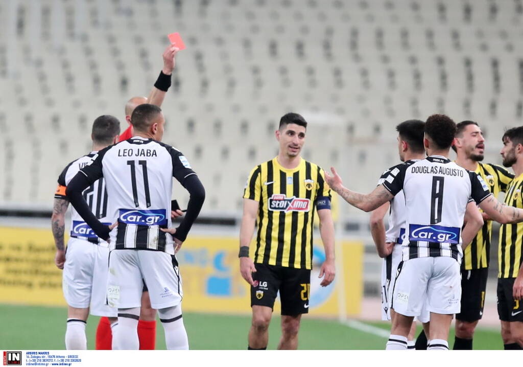 AEK-ΠΑΟΚ: Απευθείας κόκκινη σε Τσιγγάρας με VAR - Ένταση στο ΟΑΚΑ μετά την αποβολή