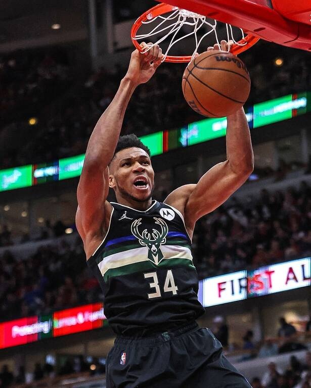 NBA: Απολαυστικός Αντετοκούνμπο, «διπλό» οι Μπακς στο Σικάγο (video)