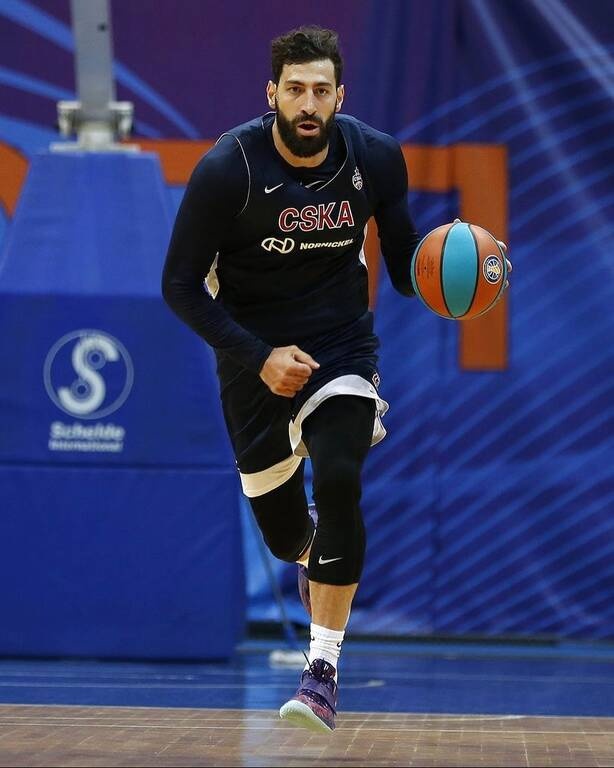 Βίρτους Μπολόνια: Κίνηση «βόμβα» με Σενγκέλια (photos)