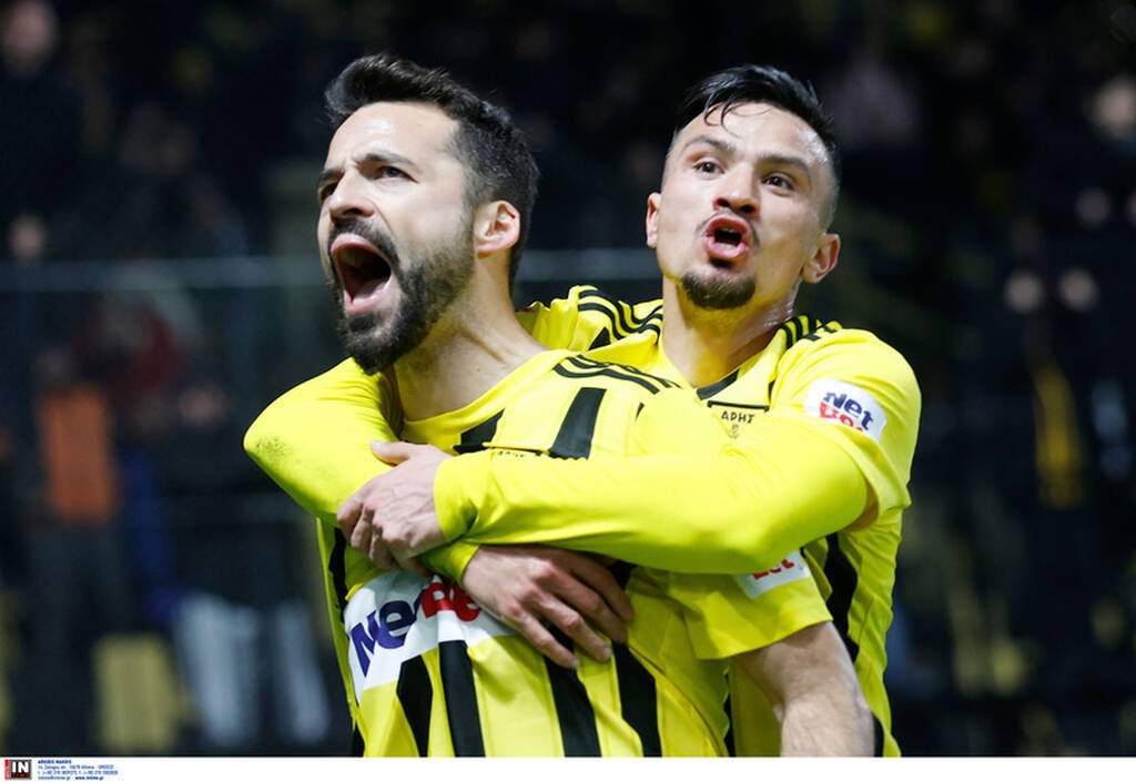 Άρης-Ολυμπιακός: Τέλος στην κατάρα από το 2010 - Τρέλα Μπούργος κι αφιέρωση σε Άλκη, Ματέο! (pics)